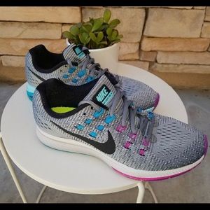 Nike zoom structure 19 running shoes